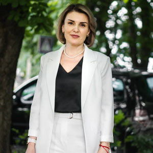 Яна Раєвська